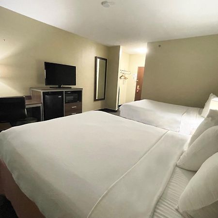 Super 8 By Wyndham St Charles Hotel Saint Charles Exterior foto