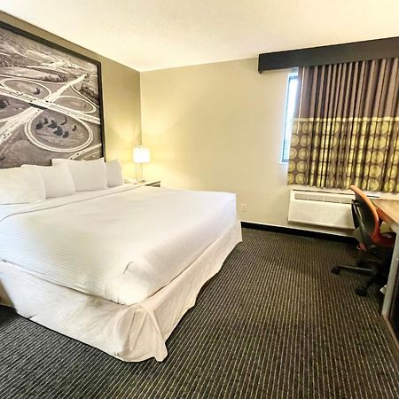 Super 8 By Wyndham St Charles Hotel Saint Charles Exterior foto