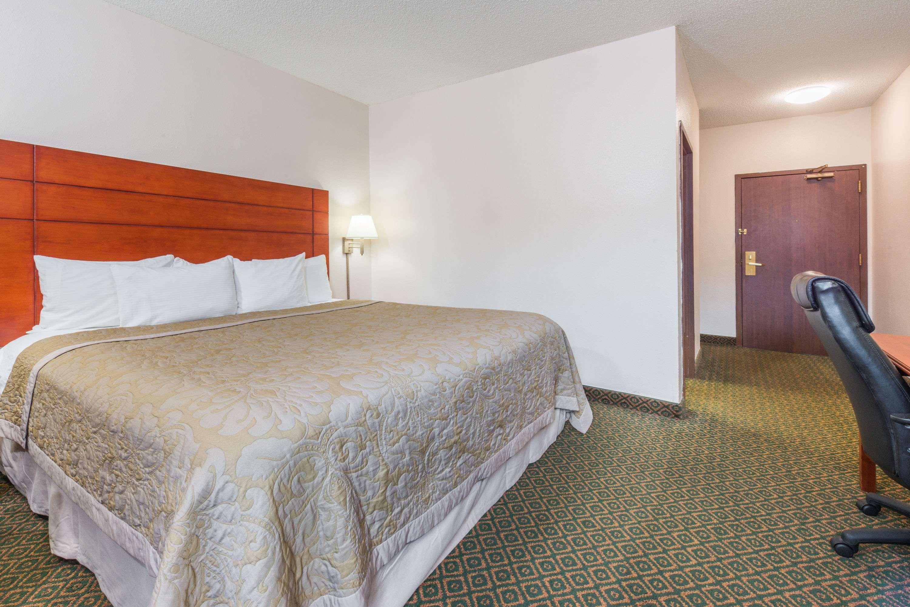 Super 8 By Wyndham St Charles Hotel Saint Charles Exterior foto