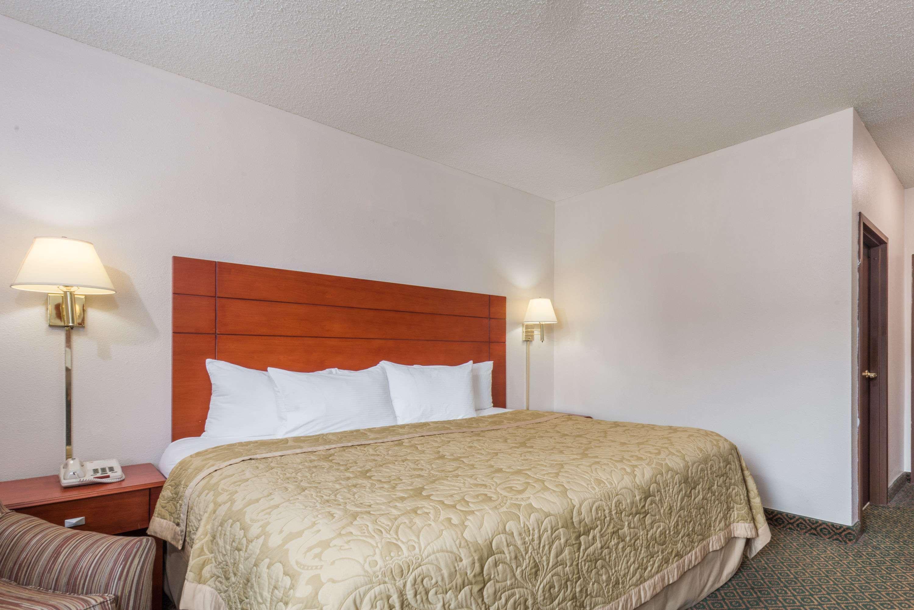 Super 8 By Wyndham St Charles Hotel Saint Charles Exterior foto